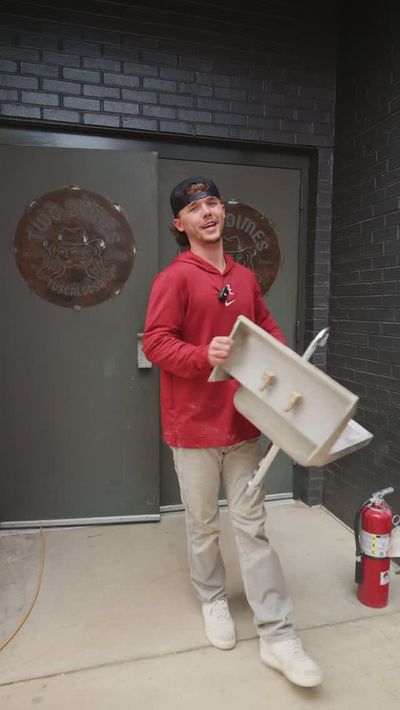 Video post by @twodimesbama on Instagram