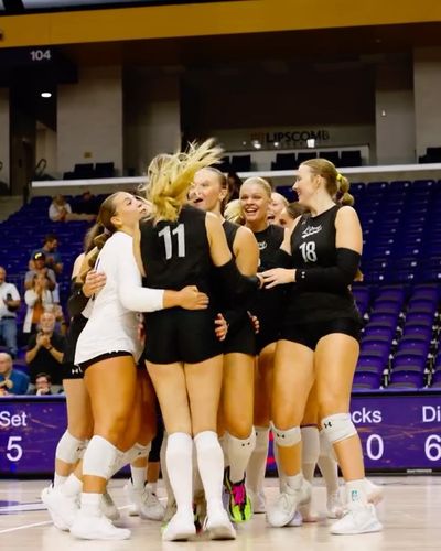 Video post by @lipscombvball on Instagram