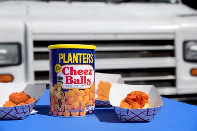 Image post by @MrPeanut on Twitter