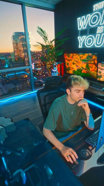 Video post by @chillrogg on Instagram