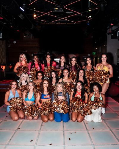 Image post by @CavsDanceTeam on Twitter