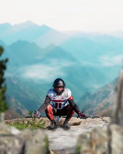 Video post by @LouisvilleFB on Twitter