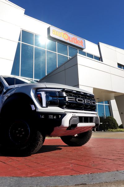 Video post by @PaulMillerAutoOutlet on Facebook