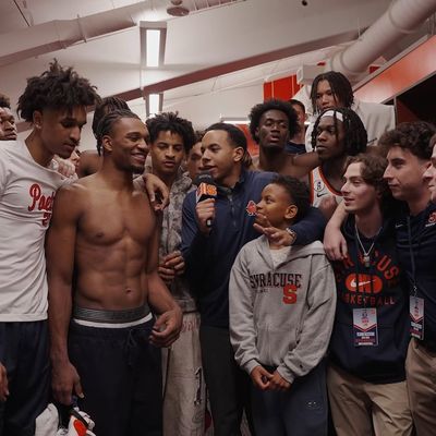 Video post by @cuse_mbb on Instagram