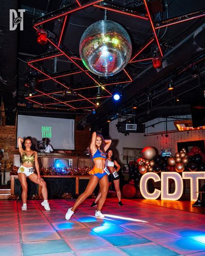 Image post by @CavsDanceTeam on Twitter
