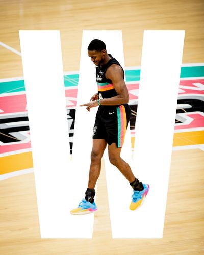 Image post by @spurs on Twitter