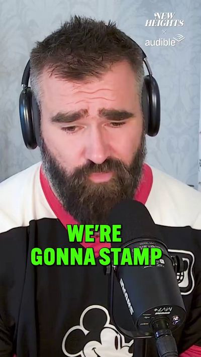 Video post by @theScore on Twitter