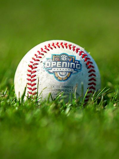 Image post by @GatorsBB on Twitter