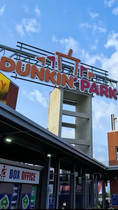 Video post by @hartfordyardgoats on Instagram