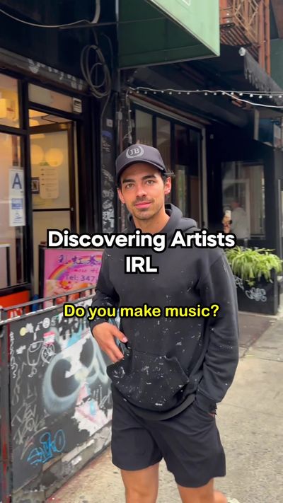 Video post by @discoveringartists.irl on TikTok