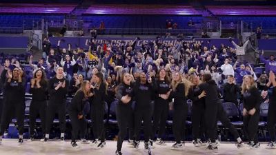 Video post by @uw_wbb on Instagram