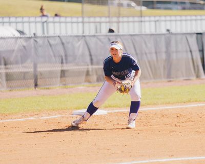 Image post by @sfa_softball on Twitter