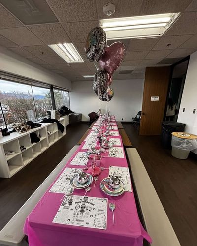 Image post by @TroyGymnastics on Facebook