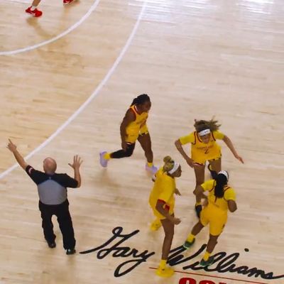 Video post by @TerpsWBB on Twitter