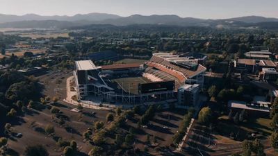Video post by @BeaverAthletics on Twitter