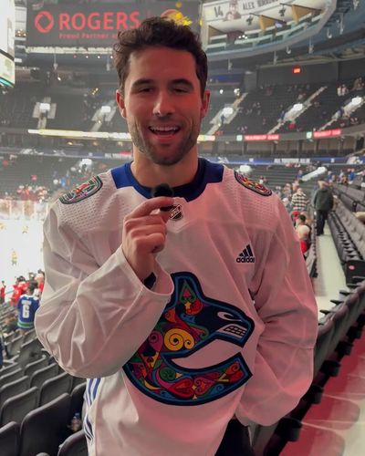 Video post by @Canucks on Twitter