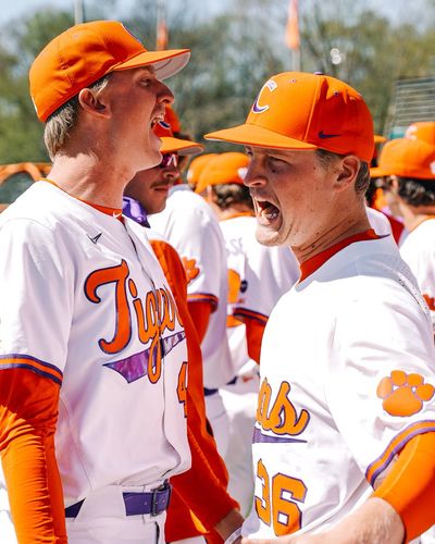 Image post by @ClemsonBaseball on Twitter