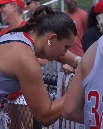 Video post by @B1GFieldHockey on Twitter