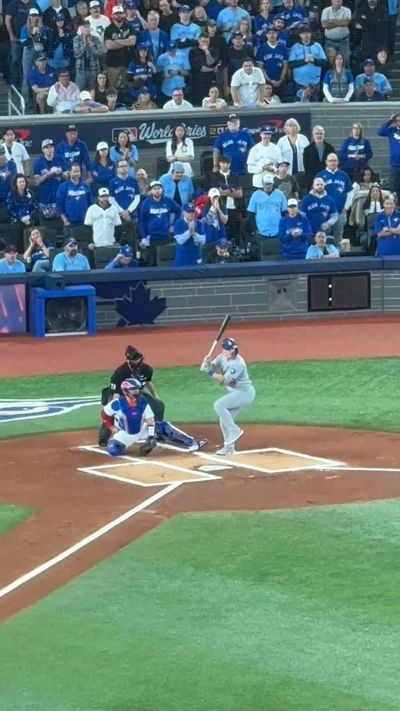 Video post by @theScore on Facebook