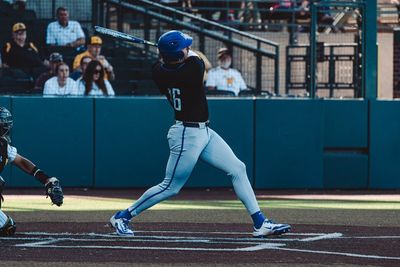 Video post by @MemphisBaseball on Twitter