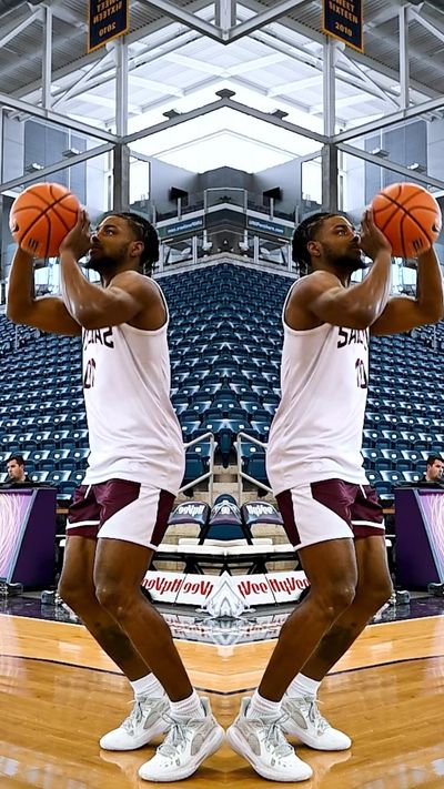 Video post by @siu_basketball on Instagram