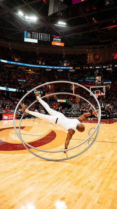 Video post by @CavsEntertainment on Facebook