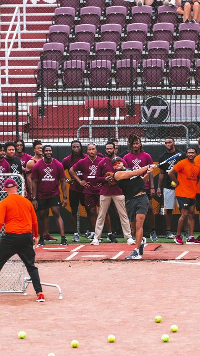 Video post by @HokiesFB on Twitter