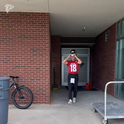Video post by @AtlantaFalcons on Twitter