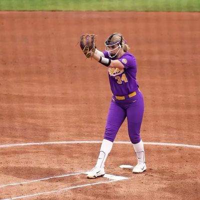 Video post by @lsusoftball on Instagram