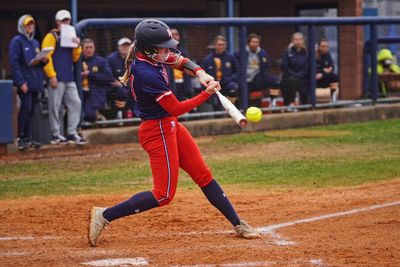 Image post by @BelmontSoftball on Twitter