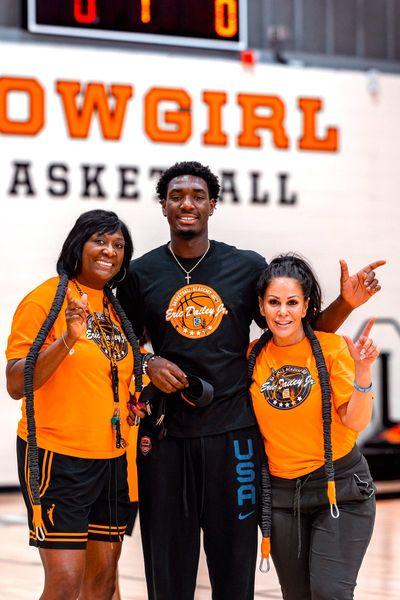 Image post by @edayhoops on Twitter