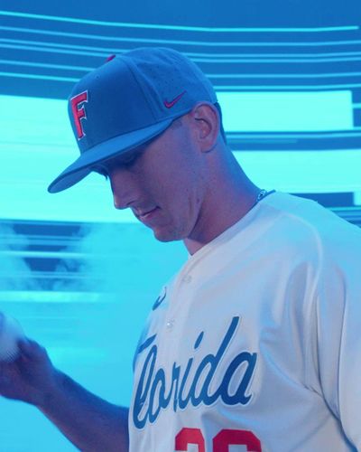 Video post by @GatorsBB on Twitter