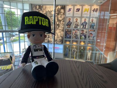 Image post by @TeamHendrick on Twitter