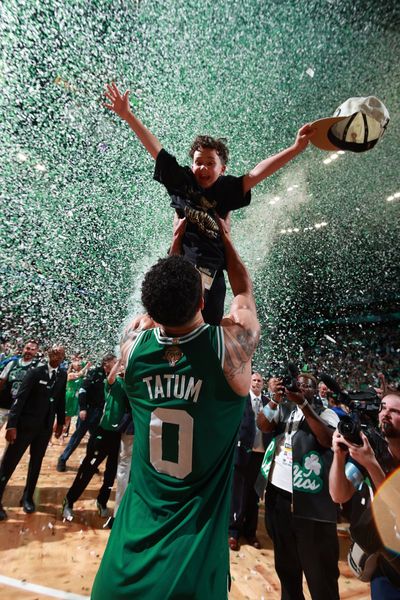 Image post by @sportingnews on Twitter
