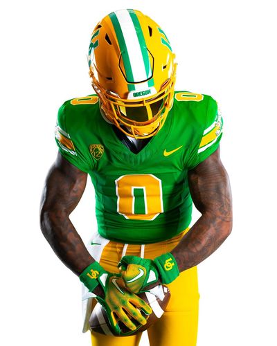 Image post by @oregonfootball on Twitter
