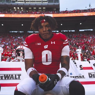 Video post by @badgerfootball on Twitter