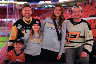 Image post by @penguins on Twitter