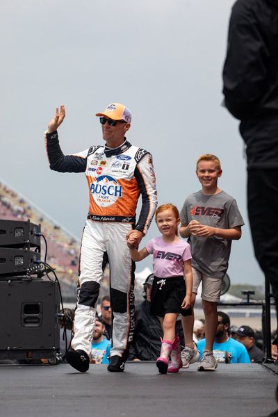 Image post by @KevinHarvick on Twitter