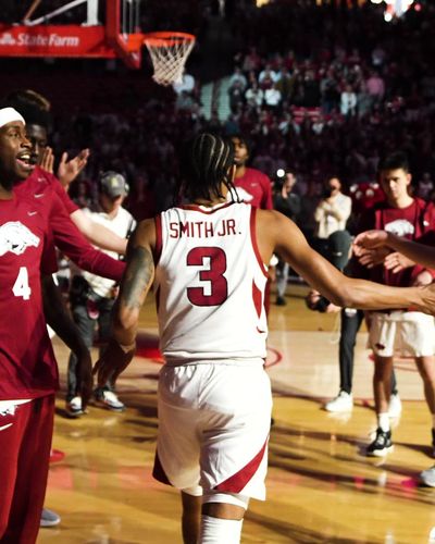 Video post by @RazorbackMBB on Twitter
