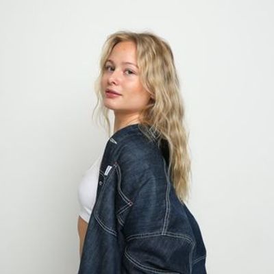 chloe schwartz