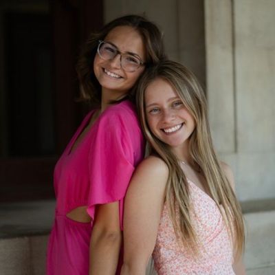 Addison Collins & Chloe Merkle