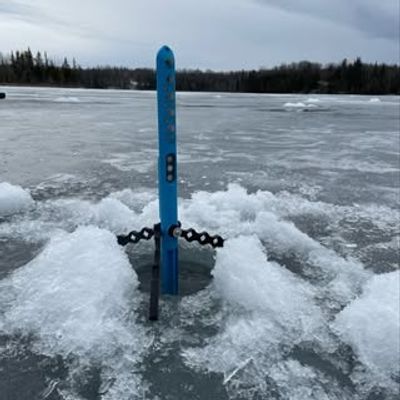 icehawk_fishing