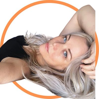 K E L L I ✨B A K E R