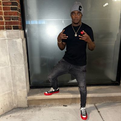 Warren R Newman III