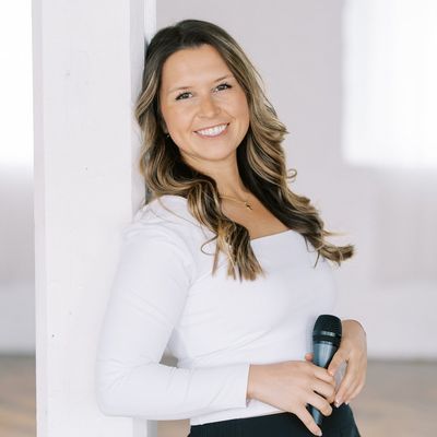 Maria Trivelpiece l Sports Broadcaster