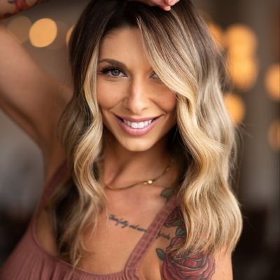 Ashley Rios |𝖫𝖨𝖵𝖤𝖣 𝖨𝖭 | 𝖫𝖮𝖶 𝖬𝖠𝖨𝖭𝖳𝖤𝖭𝖠𝖭𝖢𝖤 𝖧𝖠𝖨𝖱 𝖢𝖮𝖫𝖮𝖱