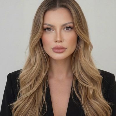 Ale Marques Ravnjak • Inteligência Artificial • Estilista