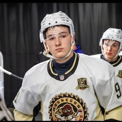 Anthony Thomas-Maroon