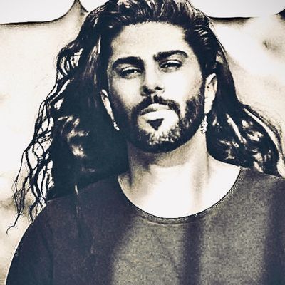 Arash Avin