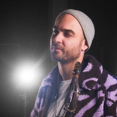 Ben Flora ⚘ Saxophonist & DJ